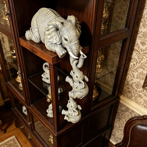 Elephant statue figurine - statue,