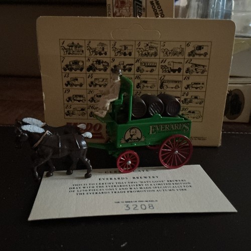 Lledo everards brewery horse - lledo,