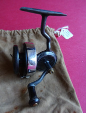 A  GOOD USEABLE VINTAGE HARDY HARDEX NO.I MK.I THREADLINE SPINNING REEL