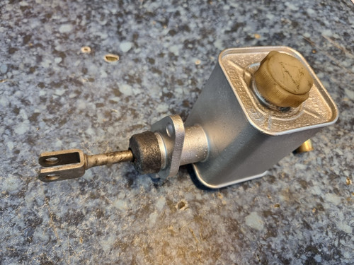 Mgb brake - &, gt