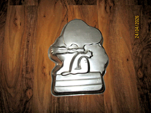 Vintage snoopy tin - vintage,