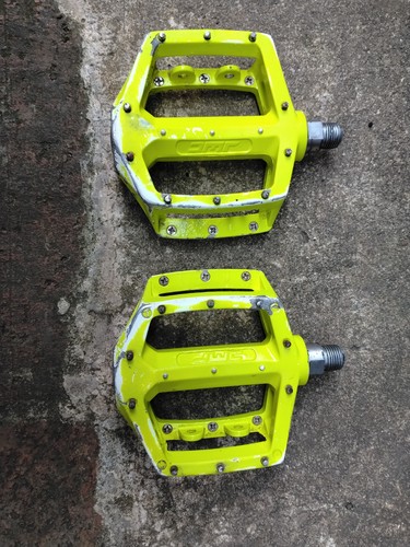Dmr flat platform pedals - dmr,