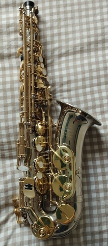 Níquel and gold - and, plated
