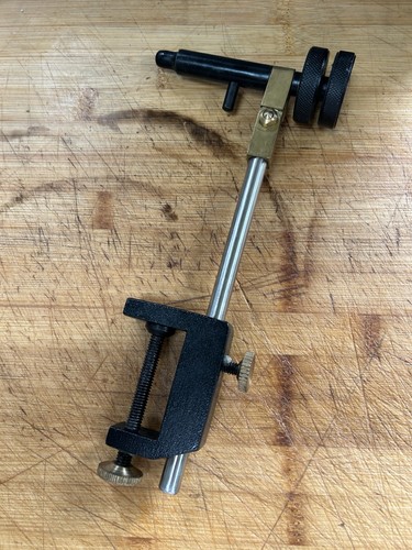 Vintage fly tying - tying, vice