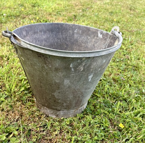 Vintage galvanised bucket - galvanised,