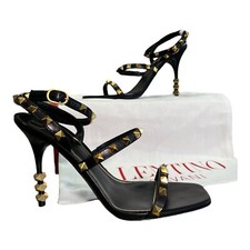 Valentino Rockstud Pumps UK4