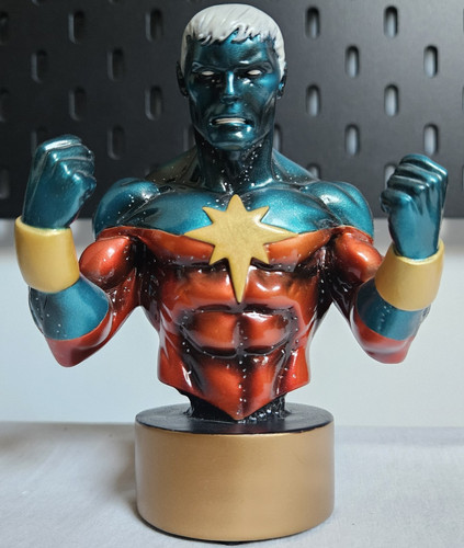 Captain marvel modern - marvel,