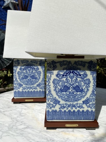 Blue white pair - &,