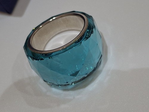 Stunning genuine swarovski - stunning,