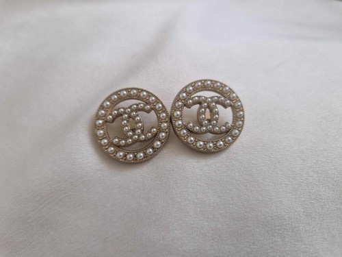 Lot chanel buttons with - 2,