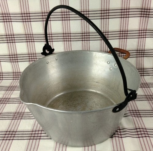 Vintage swan jam - swan, pan