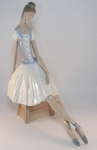 Early nao lladro - early, 13