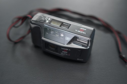 Yashica 35mm film - t3, camera