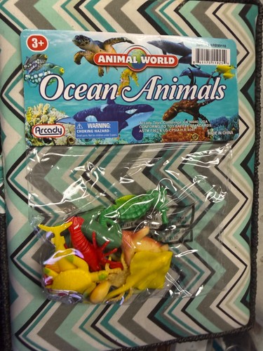 Plastic sea animals ocean - 10,