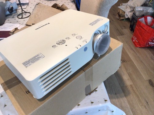 Panasonic projector ax100e - panasonic,