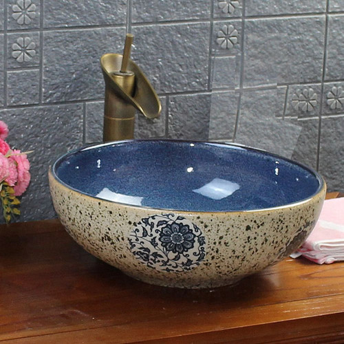 Vintage bathroom cloakroom - vintage,
