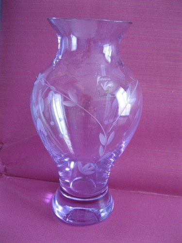 Caithness crystal glass vase - caithness,
