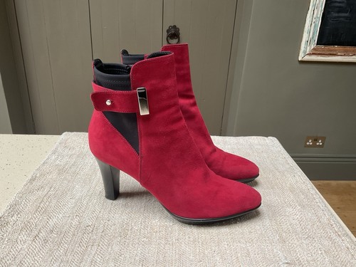 Russell bromley aquatalia - &,