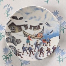 Vintage Arabia Finland Wall Plate A. Alariesto Finns Watching Whales Scandi