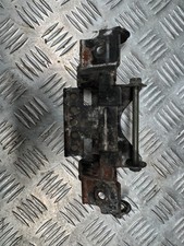 SUZUKI GSXR 600 750 SRAD 1996 FUEL PETROL TANK FRAME BRAKET MOUNTING PLATE