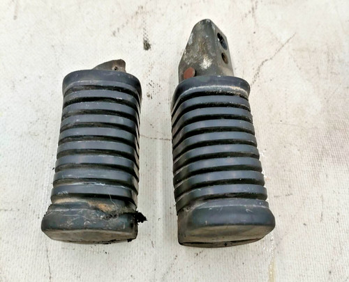 Pair rear pedals broken - rear, (broken