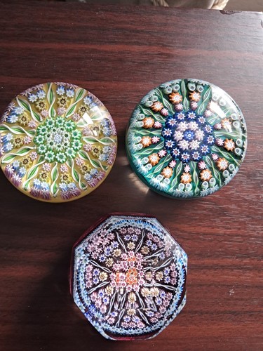 Set glass paperweights - glass,