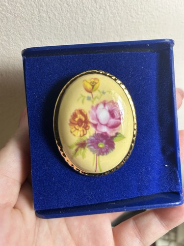 Vintage aynsley brooch fine - aynsley,