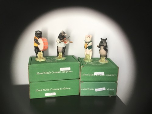 Beswick pig promenade - beswick,
