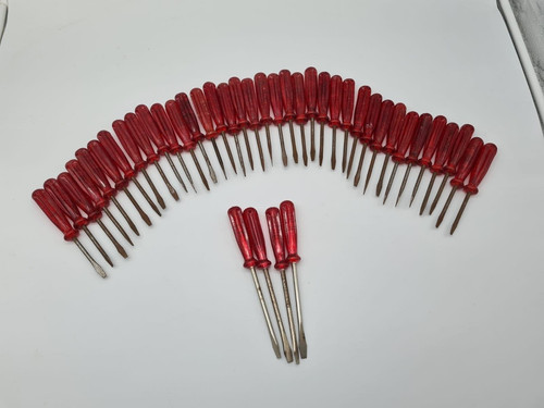 Lot injured screwdriver red - 41,