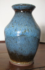 PENNE d'AGENAIS 47 ceramic pedestal balustrade vase on "Feu Follet"