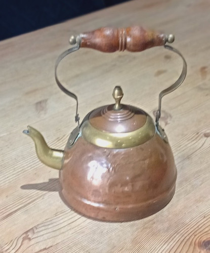 Copper and brass kettle - a,