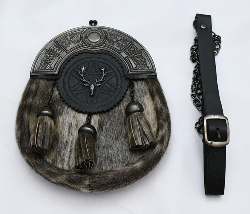 Full dress tassel seal skin - ,