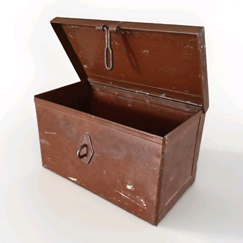 Vintage small metal box hinged - vintage,