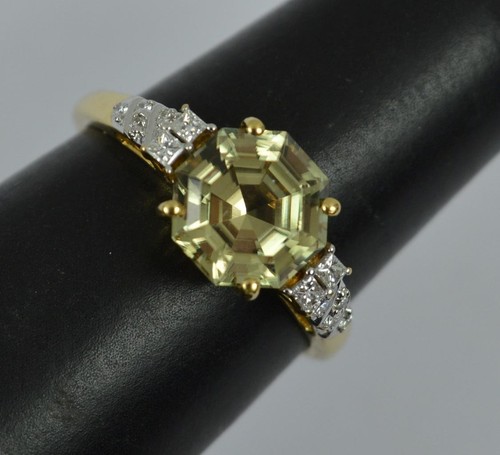 Rare octagonal zultanite - octagonal,