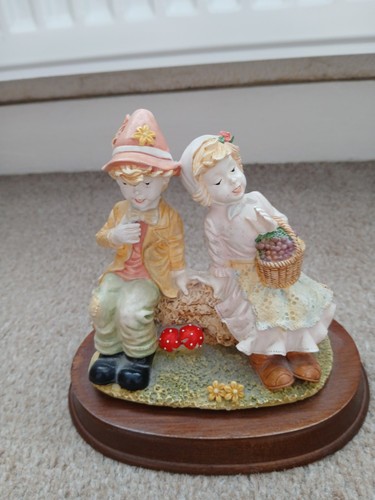 The picnic figurine - picnic,