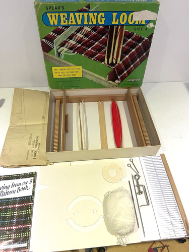 Complete spear weaving - complete, loom