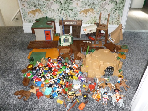Huge playmobil bundle fort - huge,