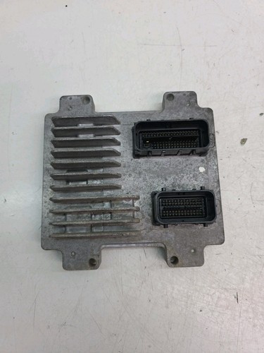 Vauxhall corsa 2 ecu - d,