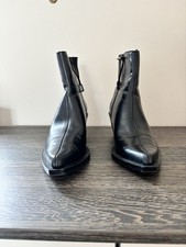 Woman’s Zara Black Ankle