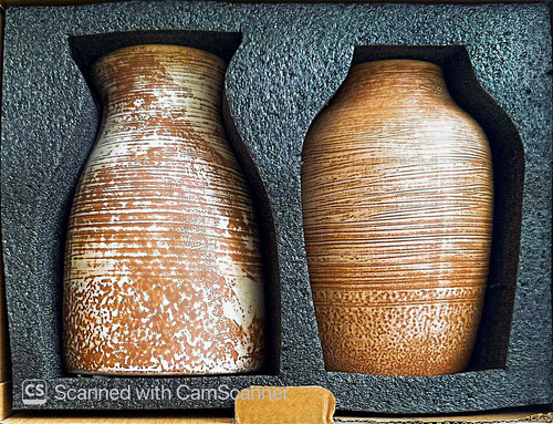 Unmarked pair brown - brown, white