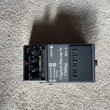Boss RV-3 Reverb & Delay -