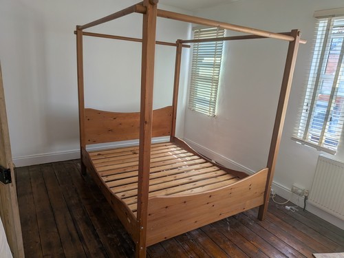 Four poster wooden king size - poster,
