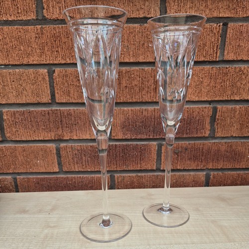 Stuart crystal romance - crystal,