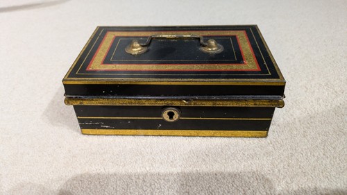 Vintage metal cash - vintage, tin