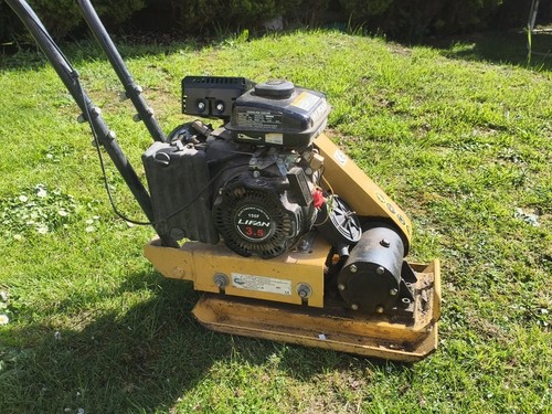 Wacker plate compactor hire - plate,