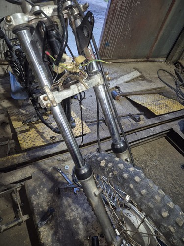 Suzuki sp370 sp400 front forks - suzuki,