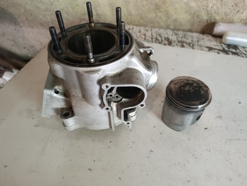 Cylinder 250 1993 - cylinder, yz