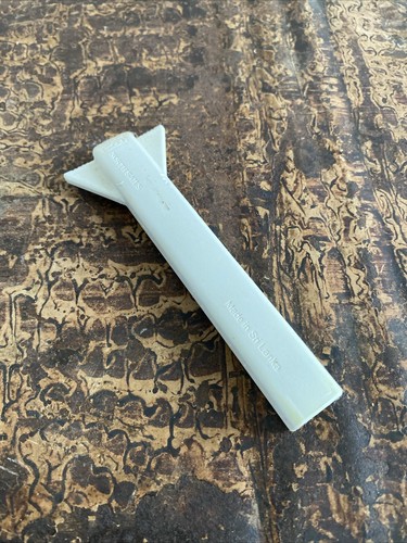 Windsurf sail batten tensioner - batten,
