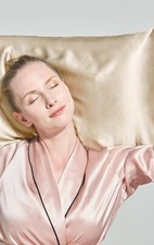 THX  22 momme mulberry silk Pillow Case ~ Champagne