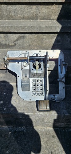 Volvo pedal carrier - pedal, /